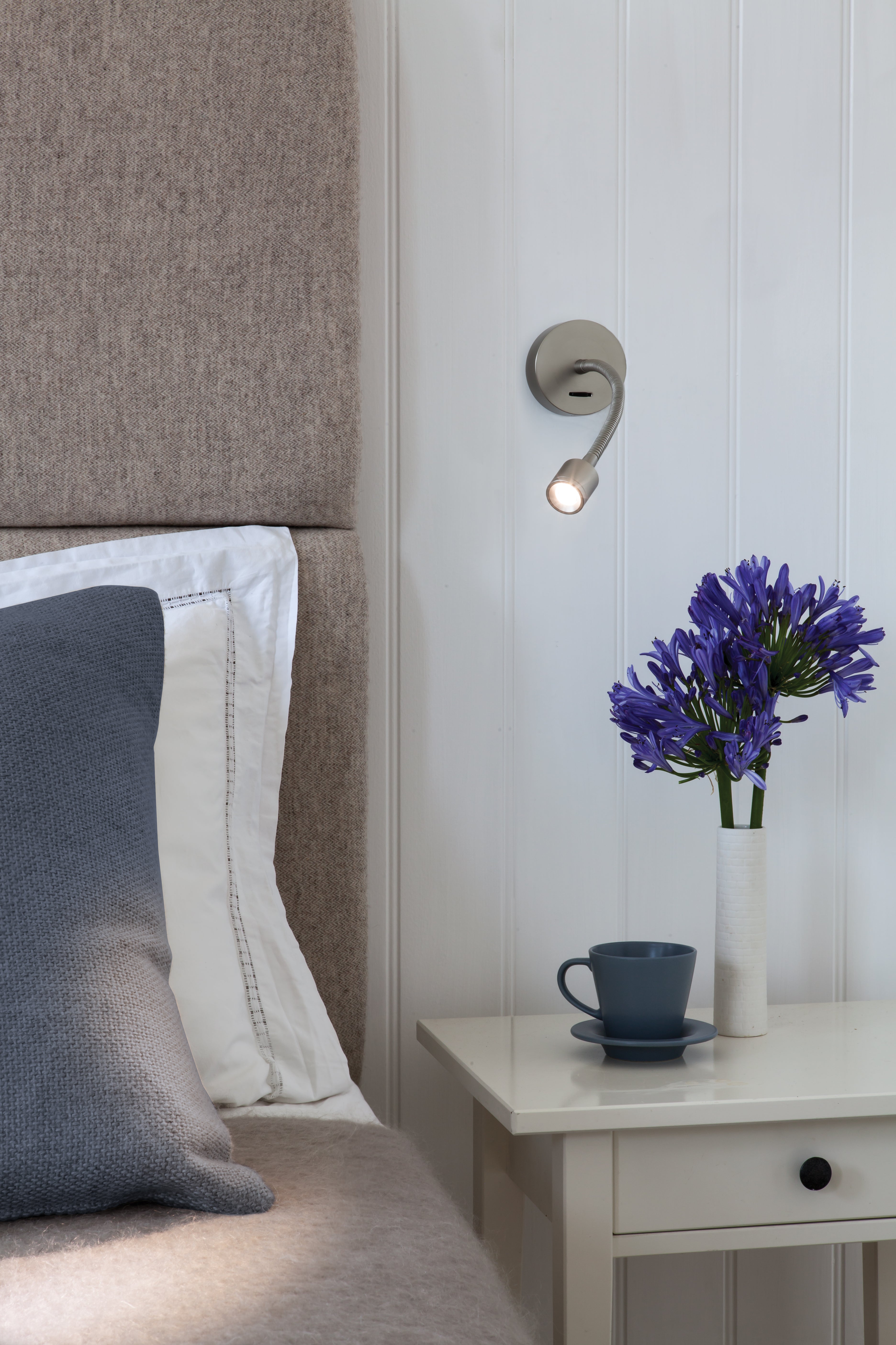 Fosso Switched LED Reading Light - Nickel/Bronze