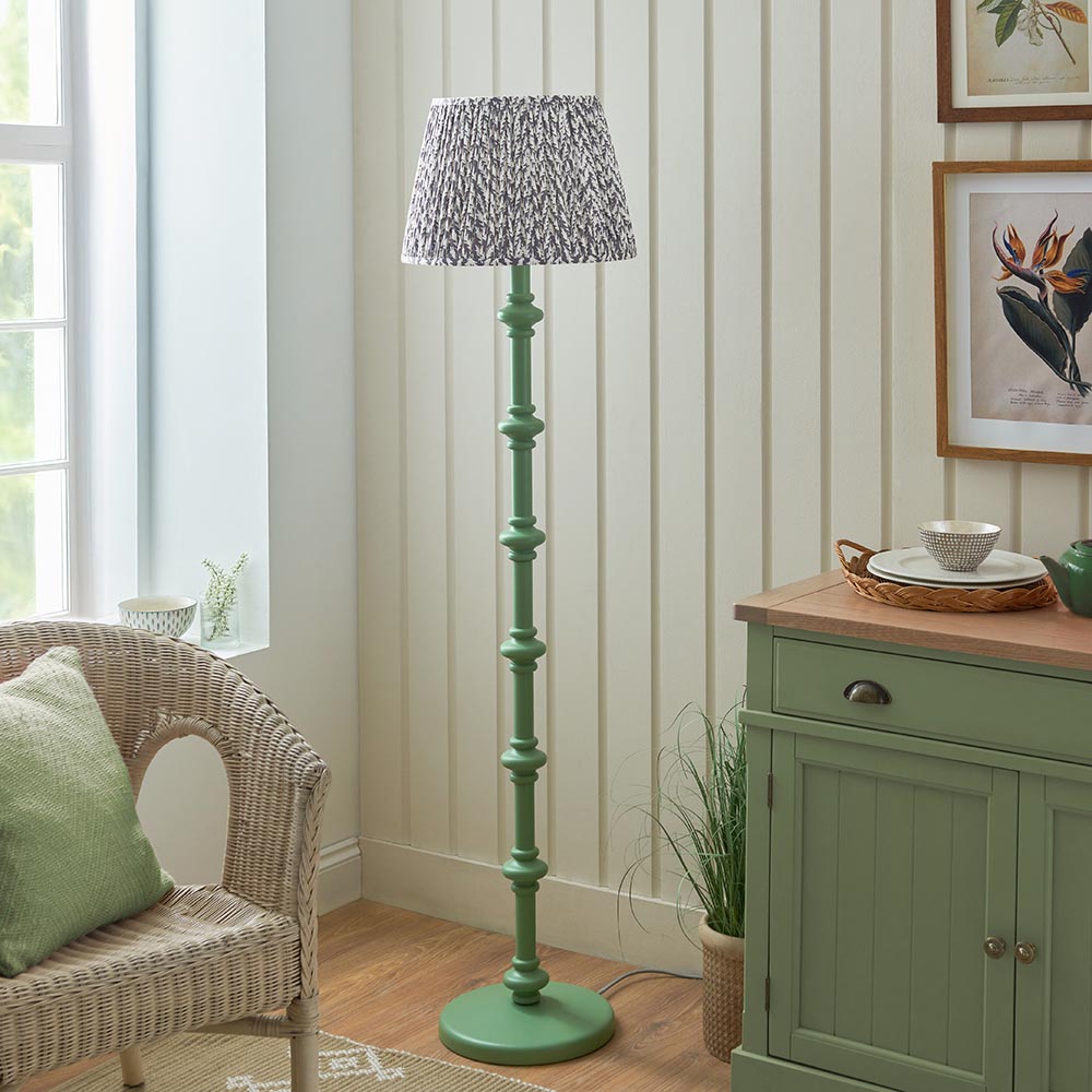 Nivara Leaf Floor Lamp In Various Finish B22