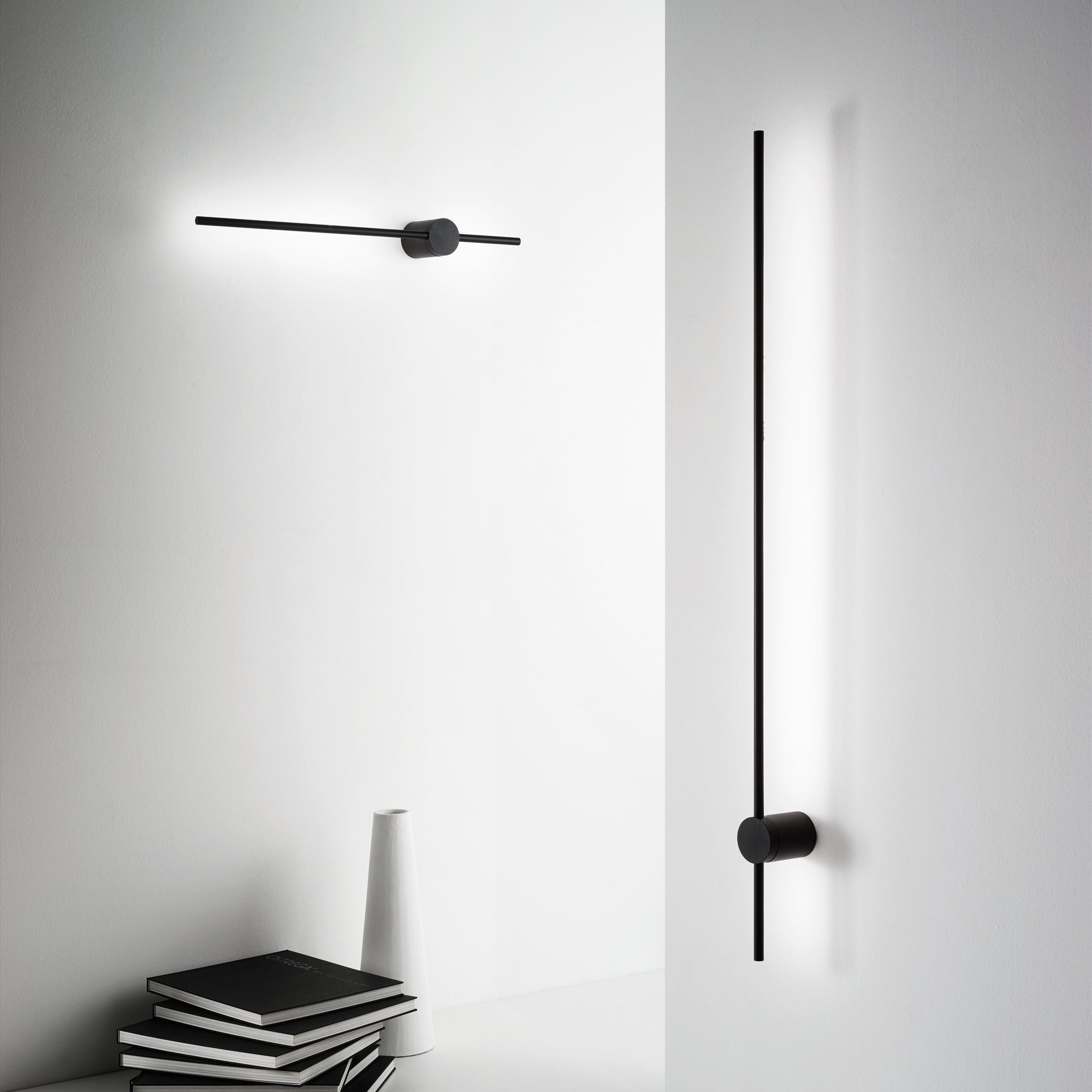 Essence 2700/4000K LED Linear Wall Light - Black/White