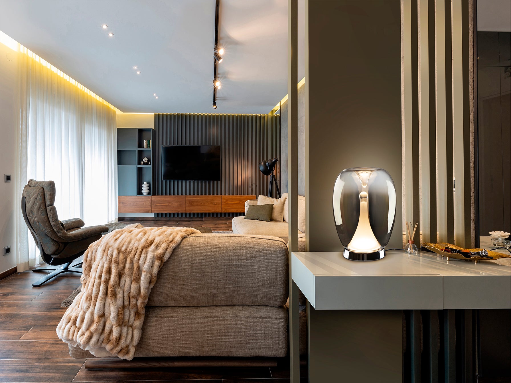 Suspiro Table Lamp- Chrome-Smoky/ Golden-Amber