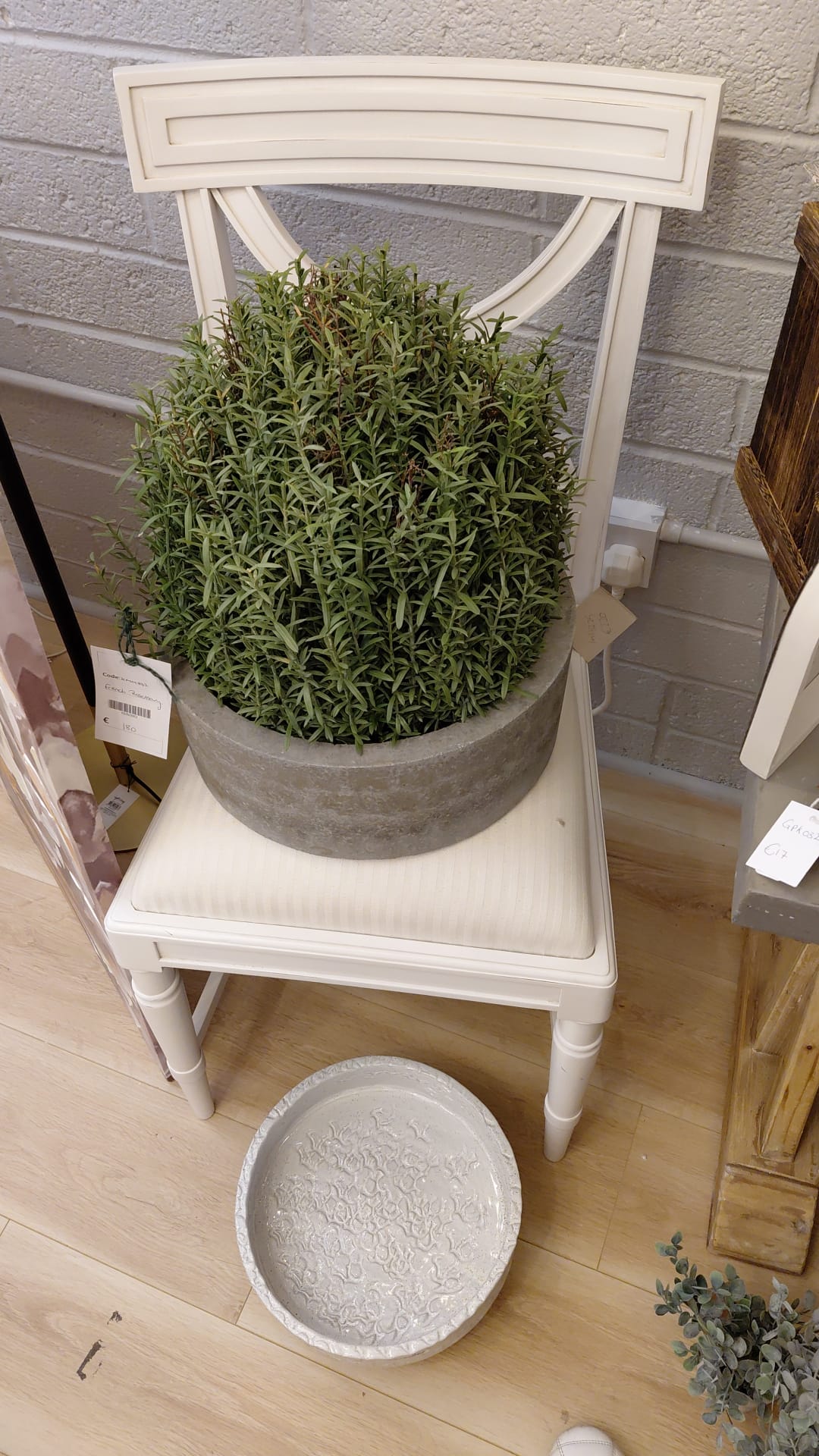 INT5225 Chair Disc.