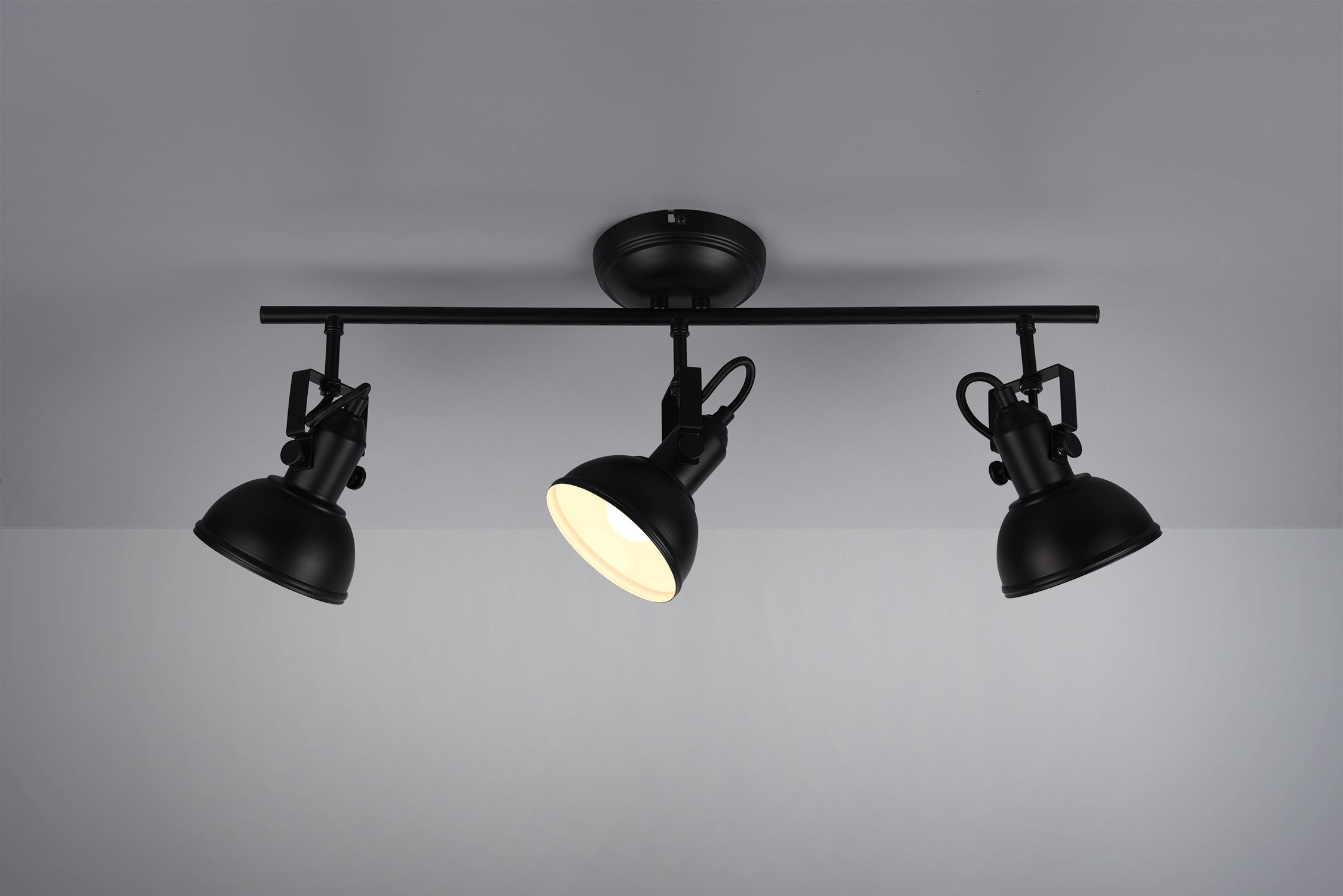 Gina 2/3/4Lt Bar Spotlight - Black