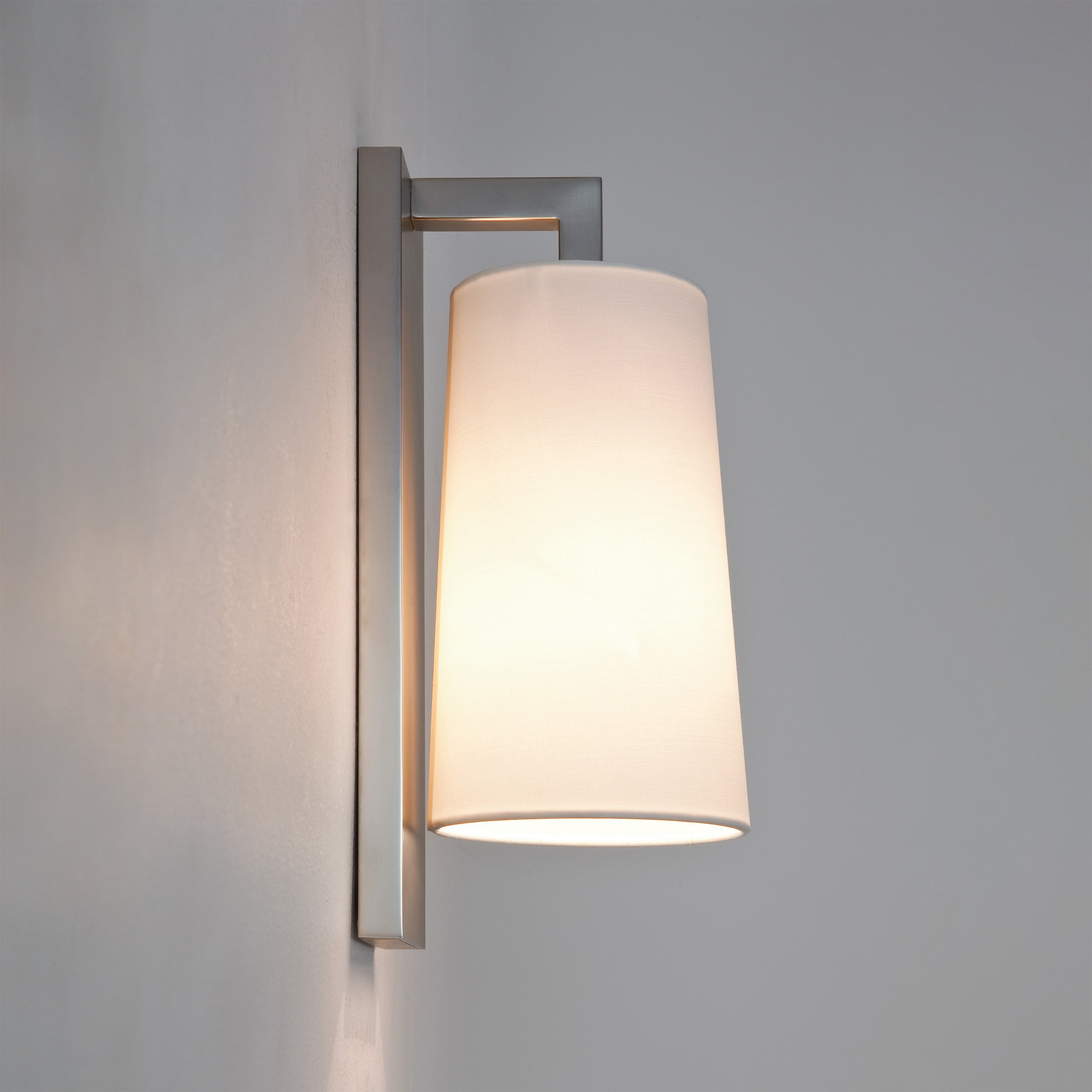 Lago 280 Bathroom Wall Light- Various Finishes