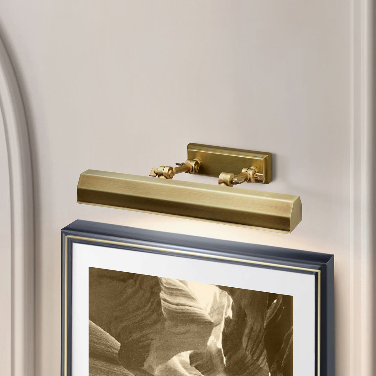 Chawton Small/Medium/Large Picture Light - In Various Finishes E14