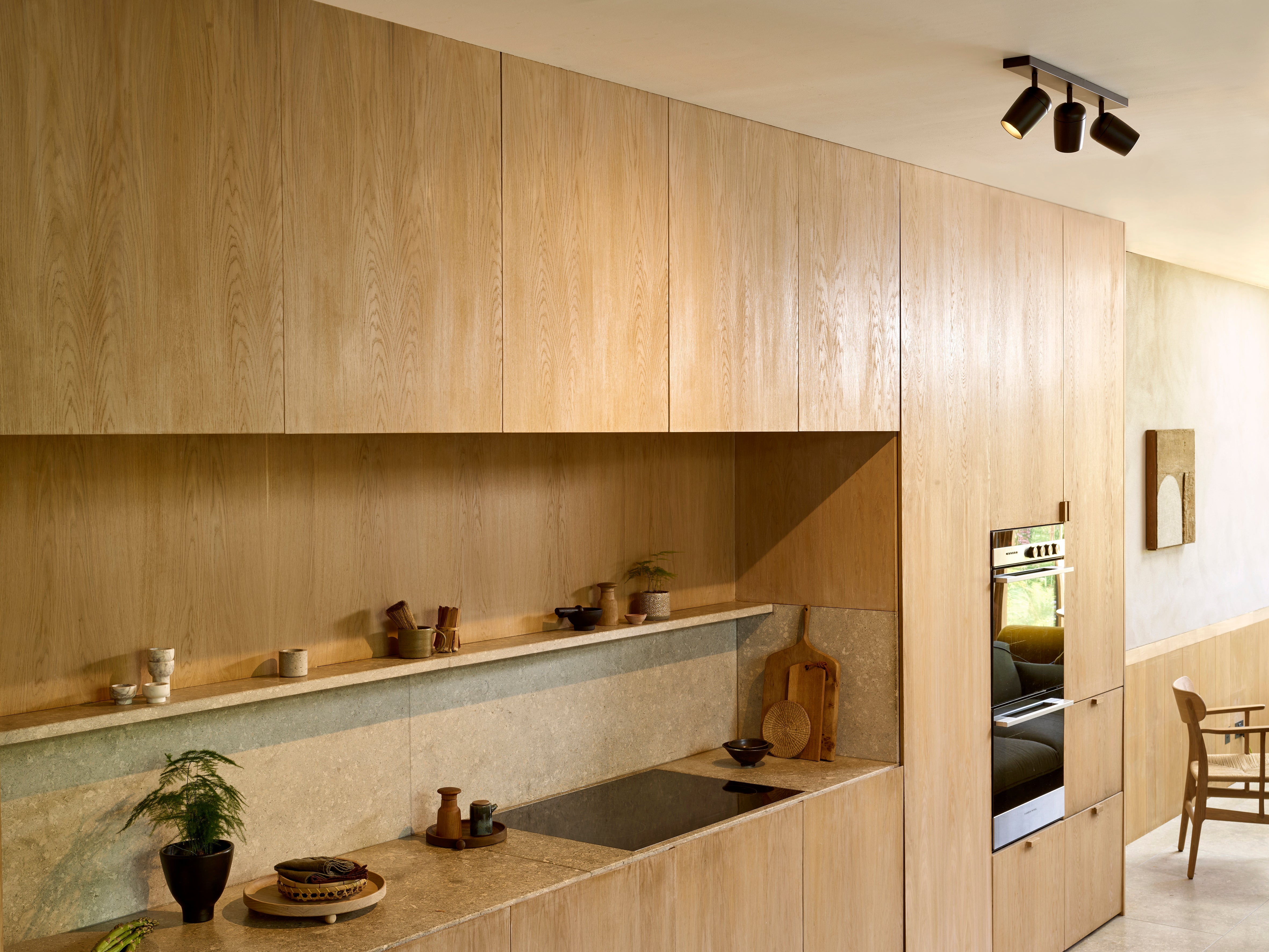 Koto 3/4/5Lt Bar Spotlight IP20  - Black/White