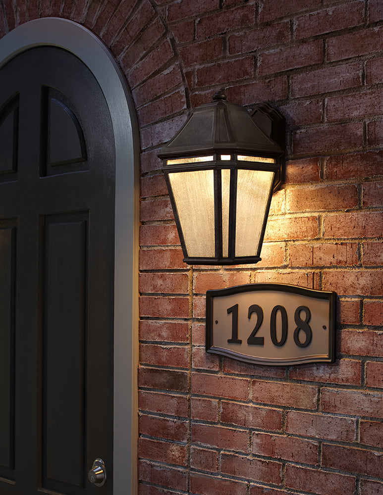 Londontowne Wall Lantern – Weathered Chestnut Finish