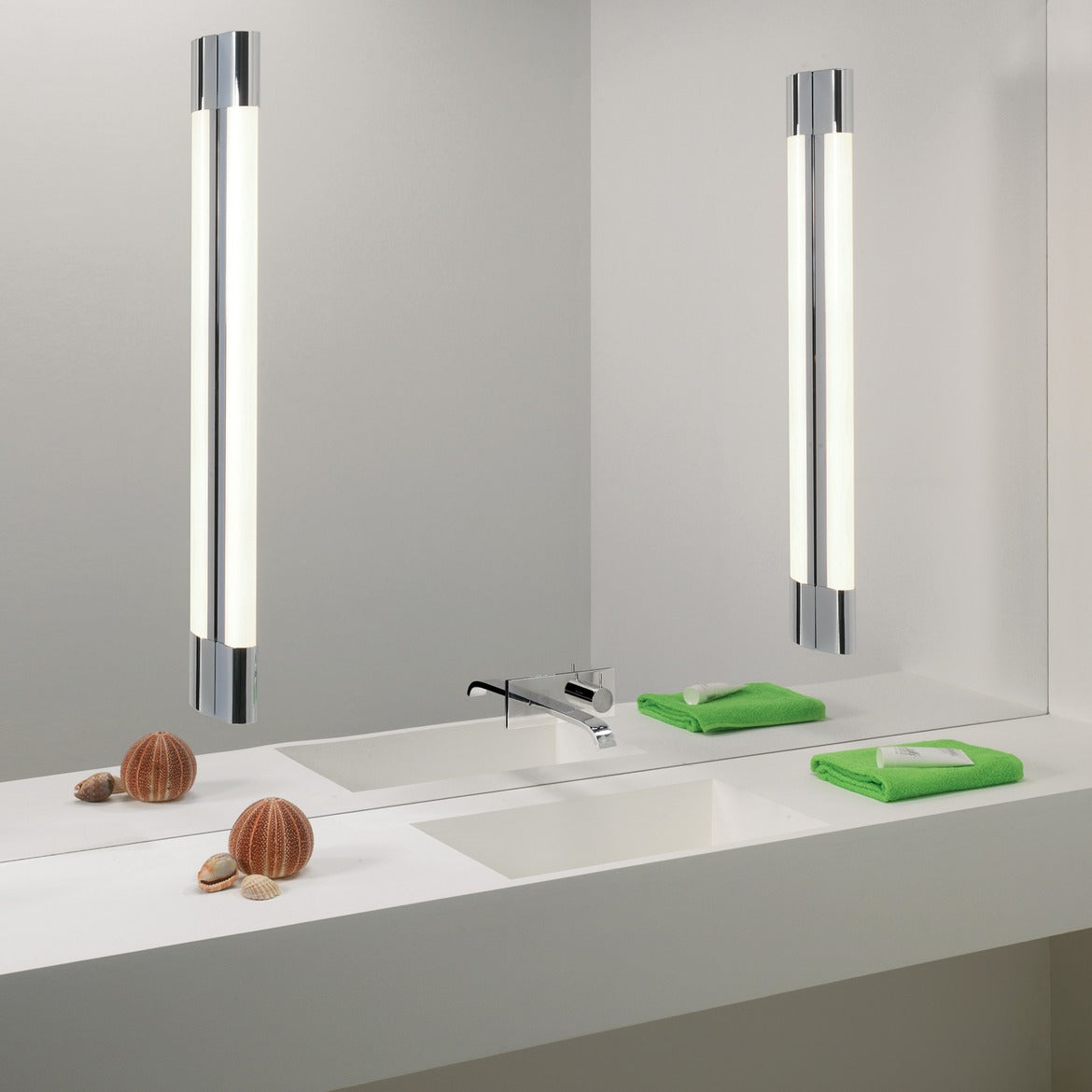 Palermo 600/ 900 LED Bathroom Light IP44 - Matt Black, Polished Chrome