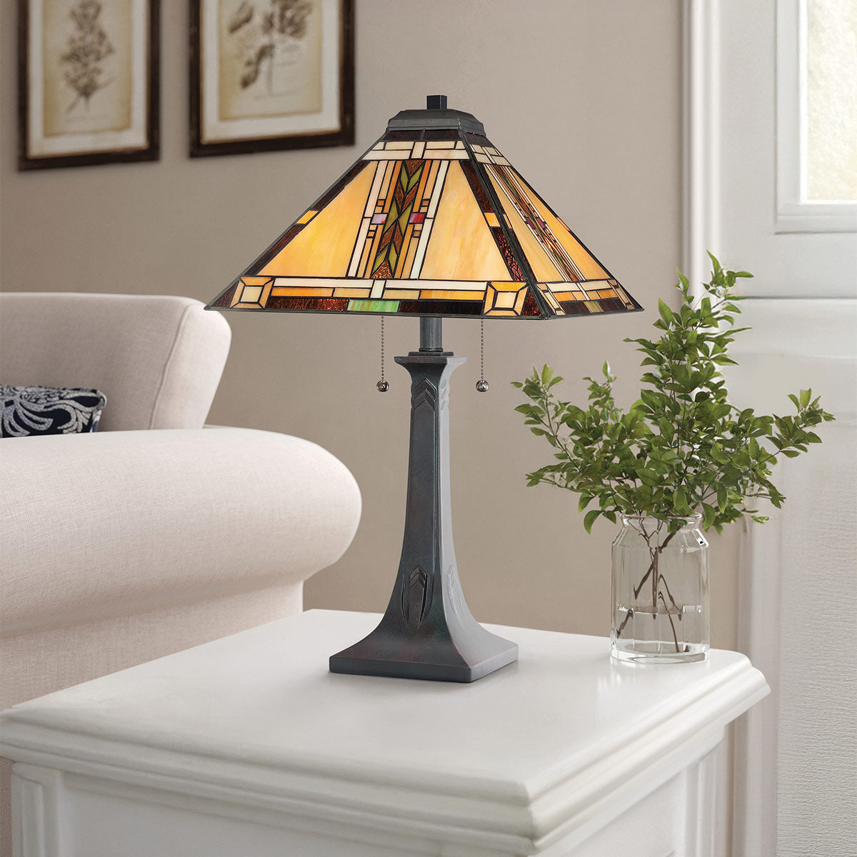 Quoizel Navajo 2 lt Tiffany styleTable Lamp - Bronze with Art Glass Shade E27