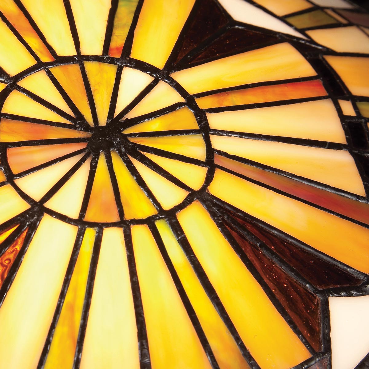 Quoizel Reed 2 lt Tiffany style Flush - Valiant Bronze & Art Glass Shade E27