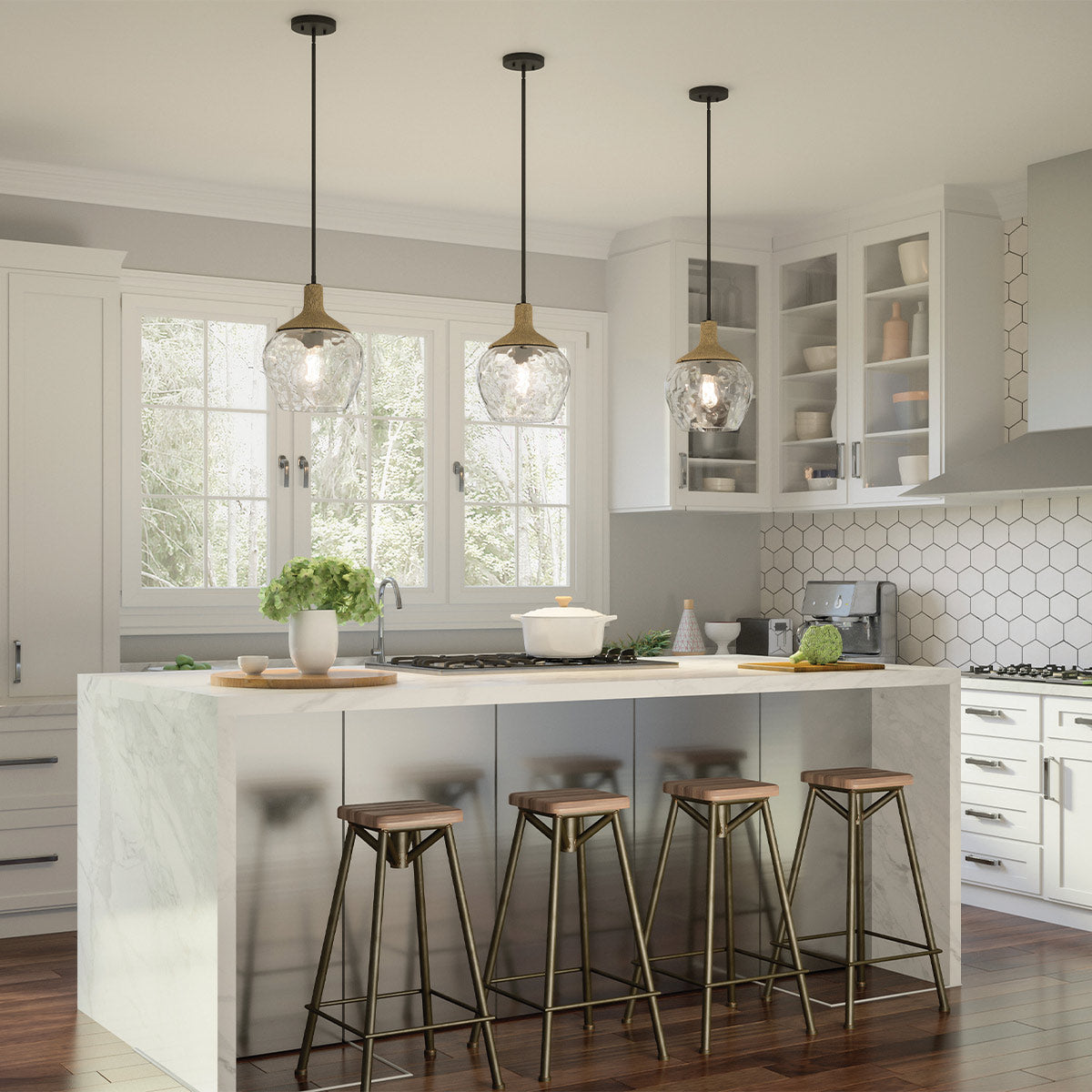 Quoizel Royer 1 lt Pendant - Matte Black with natural rope detail and clear mottled blown glass shade E27