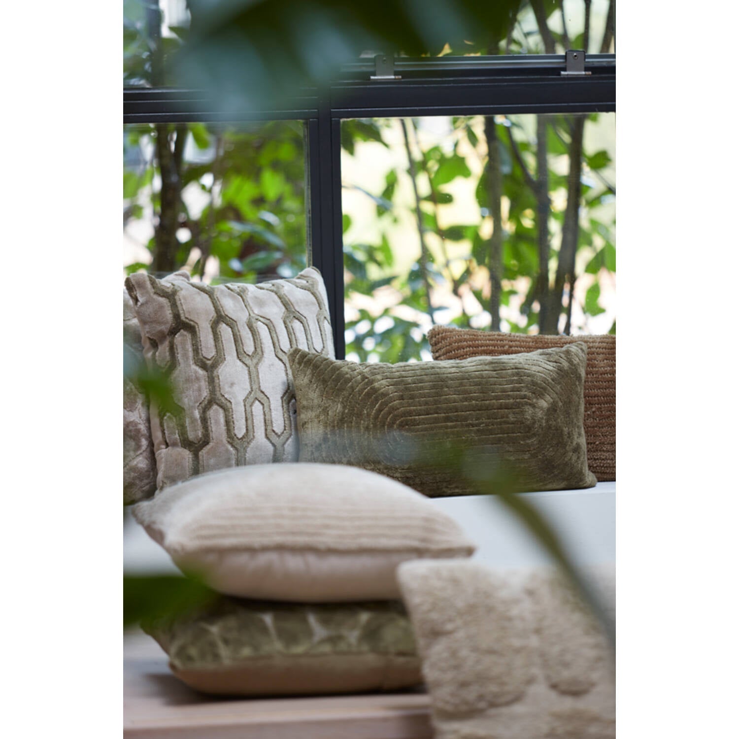 Ruhla Rectangle Cushion - Green Finish