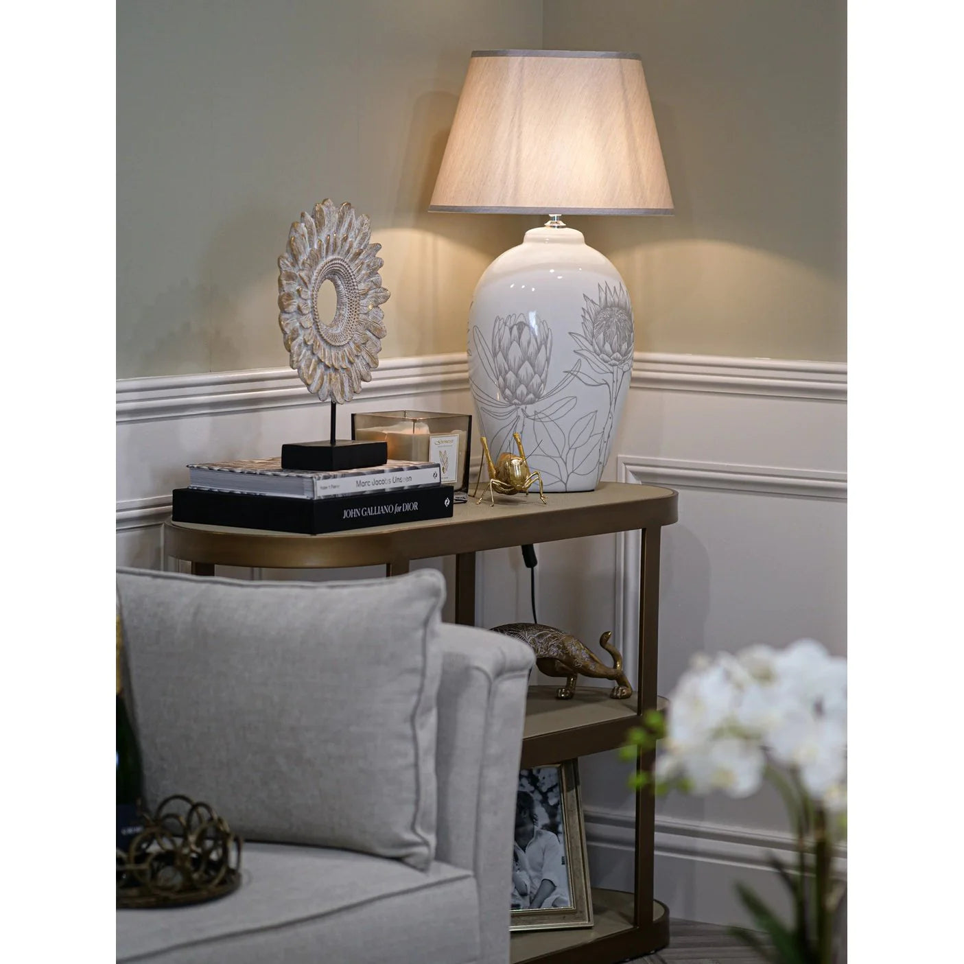 Serene Lamp - White & Floral Finish