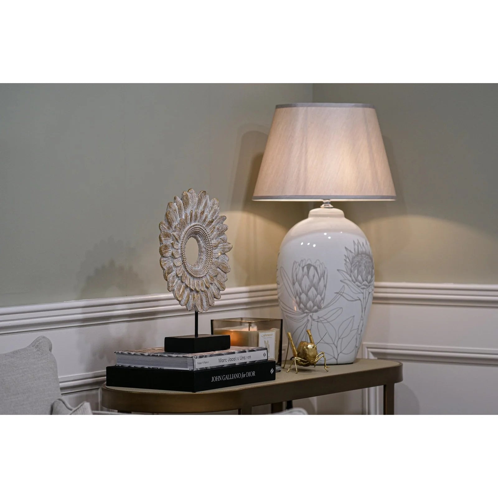 Serene Lamp - White & Floral Finish