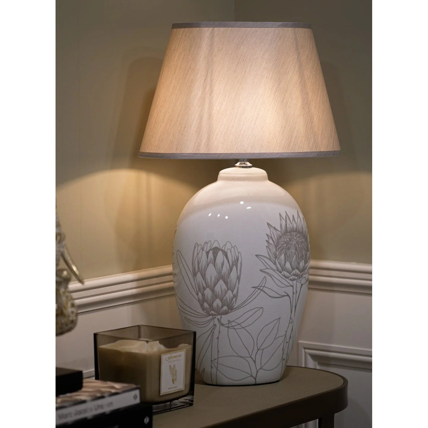 Serene Lamp - White & Floral Finish