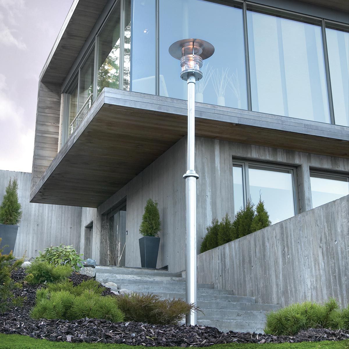 Stockholm 1/2Lt Lamp Post - Black/Galvanised IP54  E27