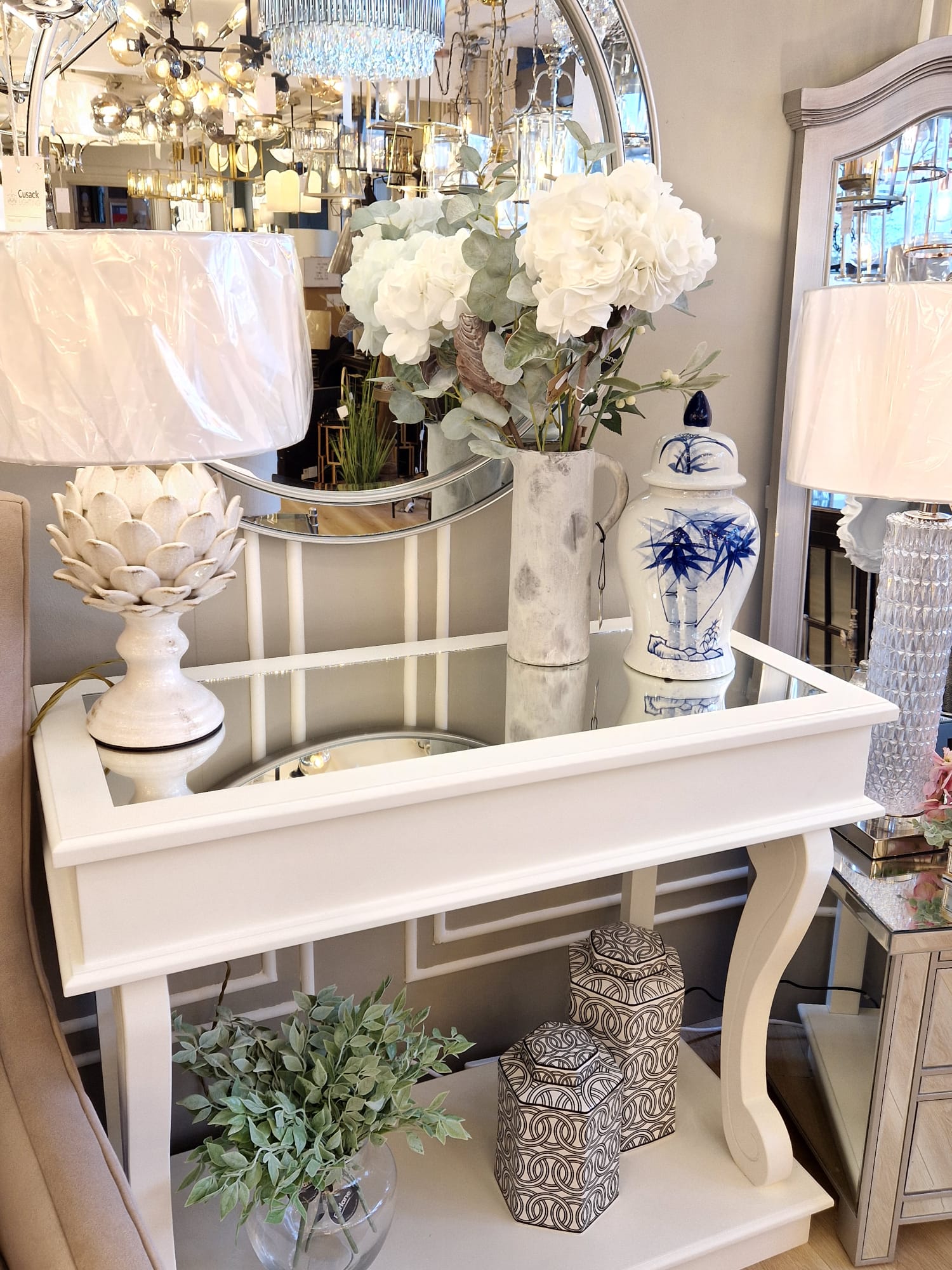 Blue Leaf Design Temple Jar - Large