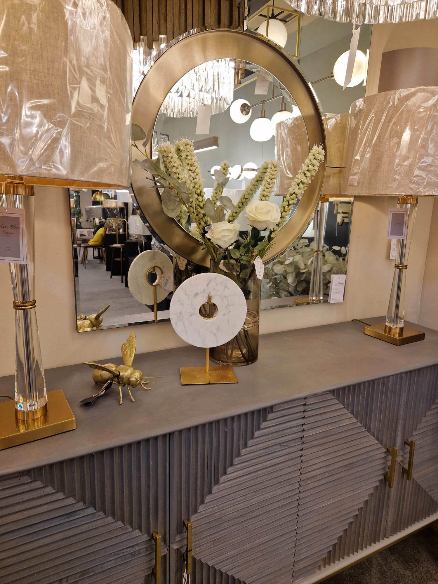 Polo White Disc on Stand