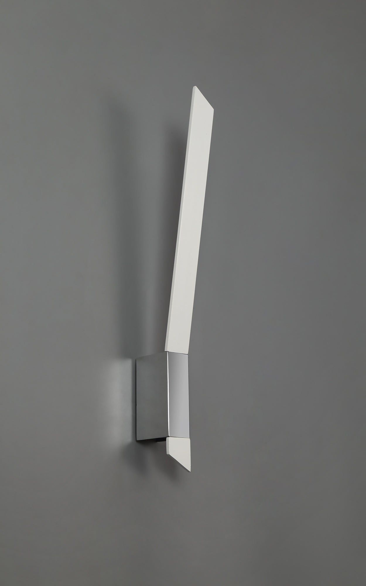 Soisant Wall Lamp, 1 x 8W LED, 3000K, 560lm, Sand Black/Satin Nickel, 3yrs Warranty