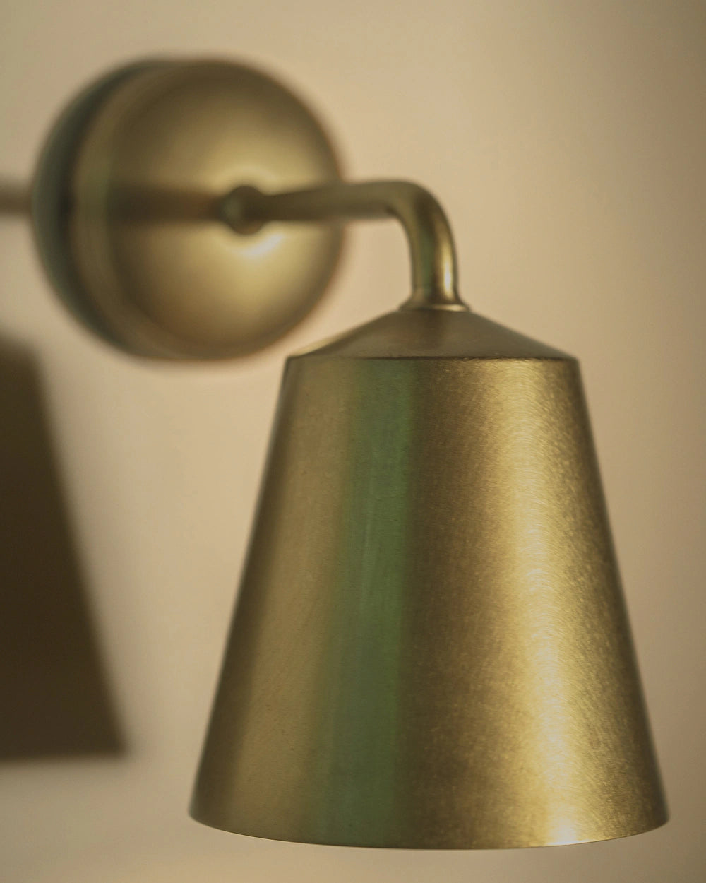 Richmond Wall Light- Brass