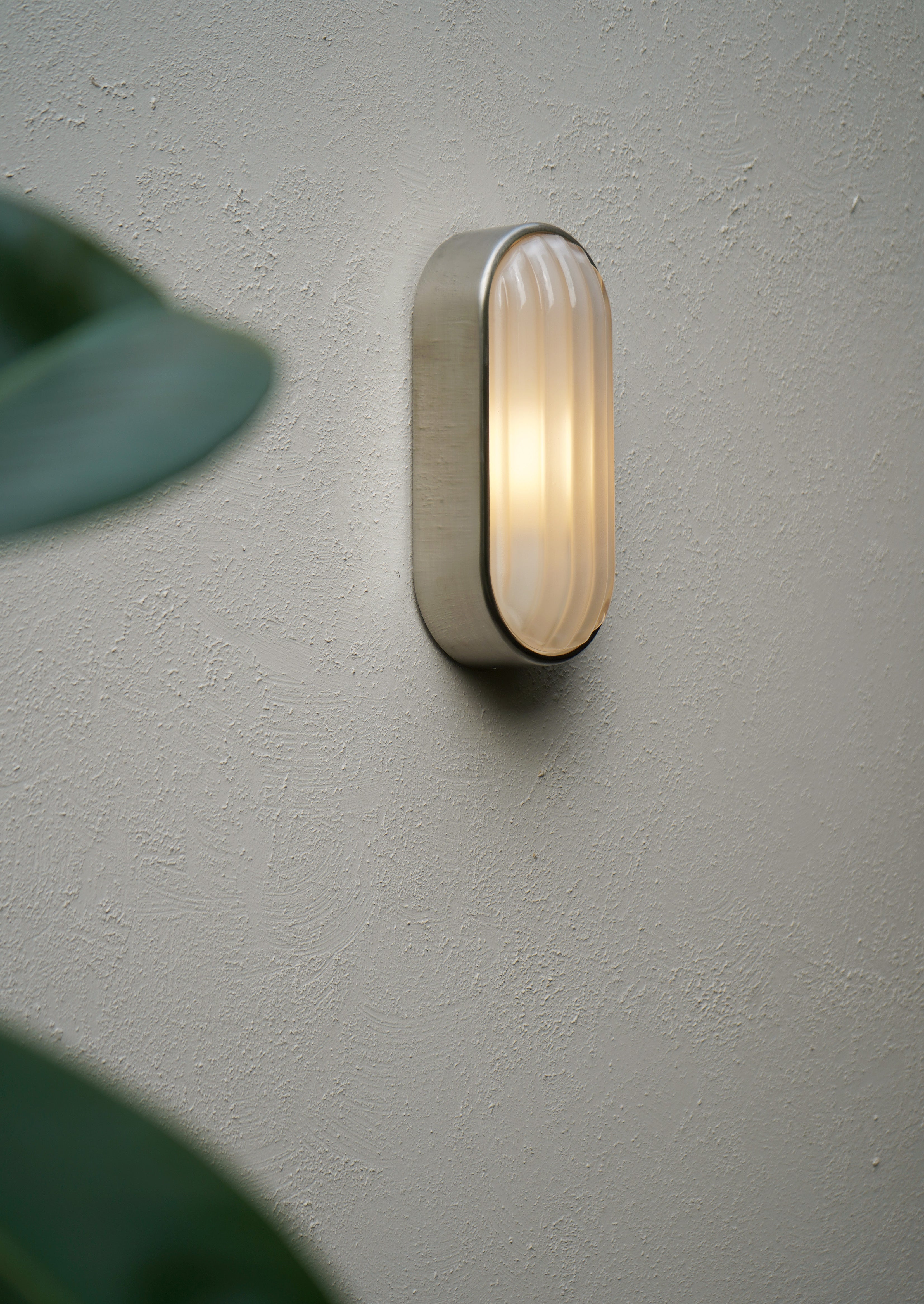 Montreal Round/Oval Outdoor Wall Light in Brushed Stainless Steel E27 IP44