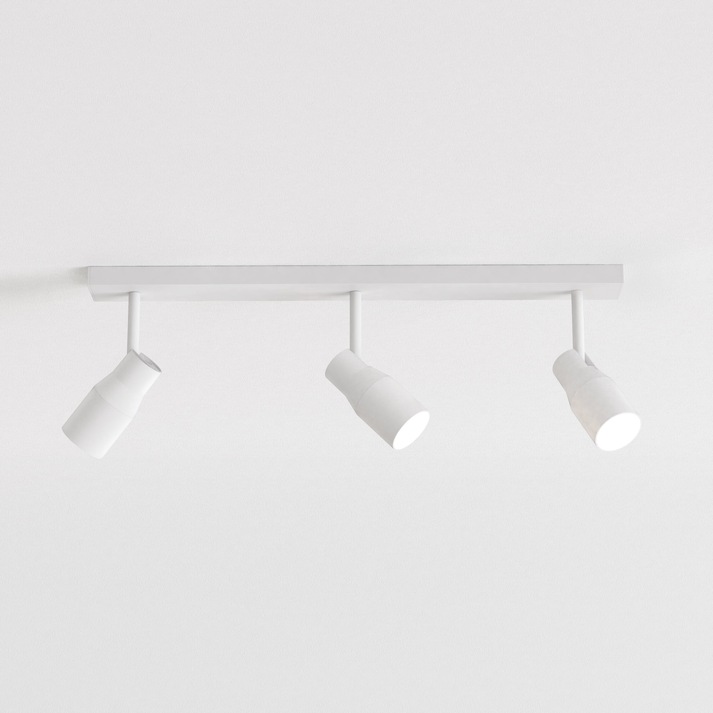 Apollo 3/5Lt Bar Spotlight IP20 - Black