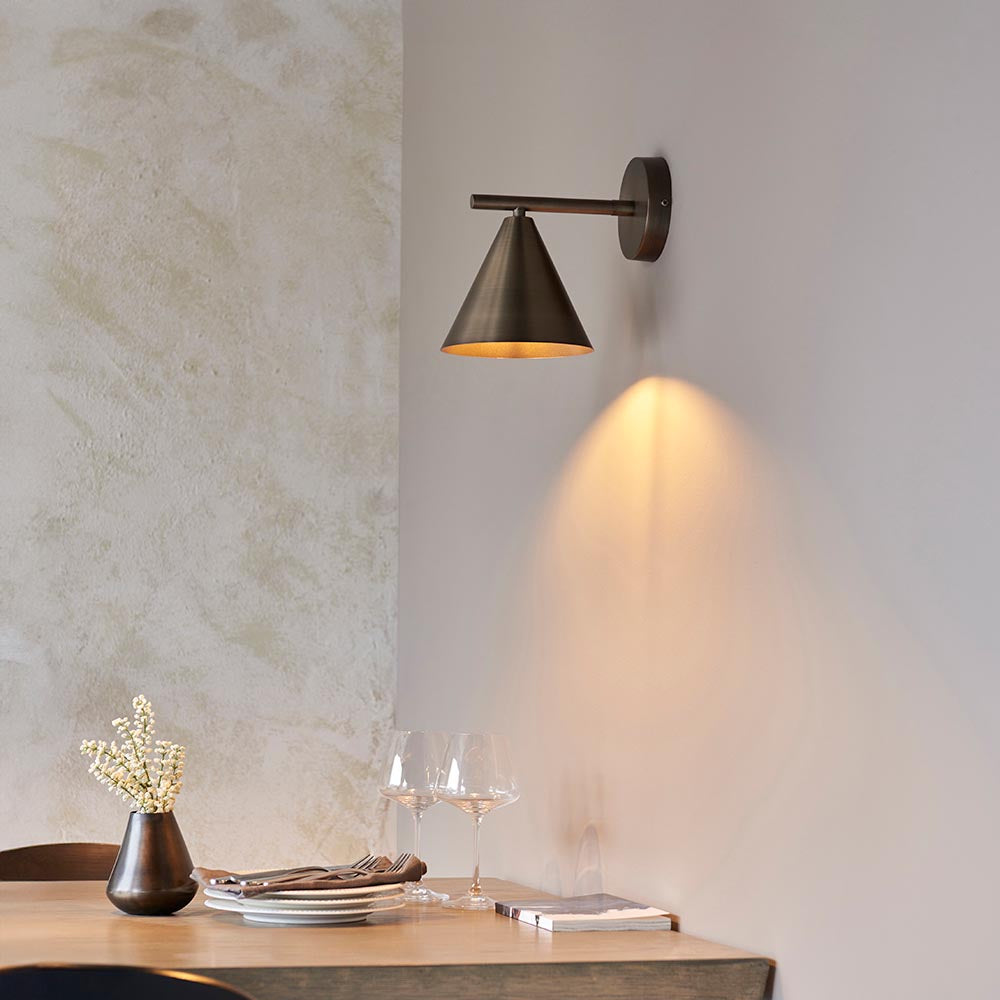 Cape Wall Light - Antique Brass/Bronze
