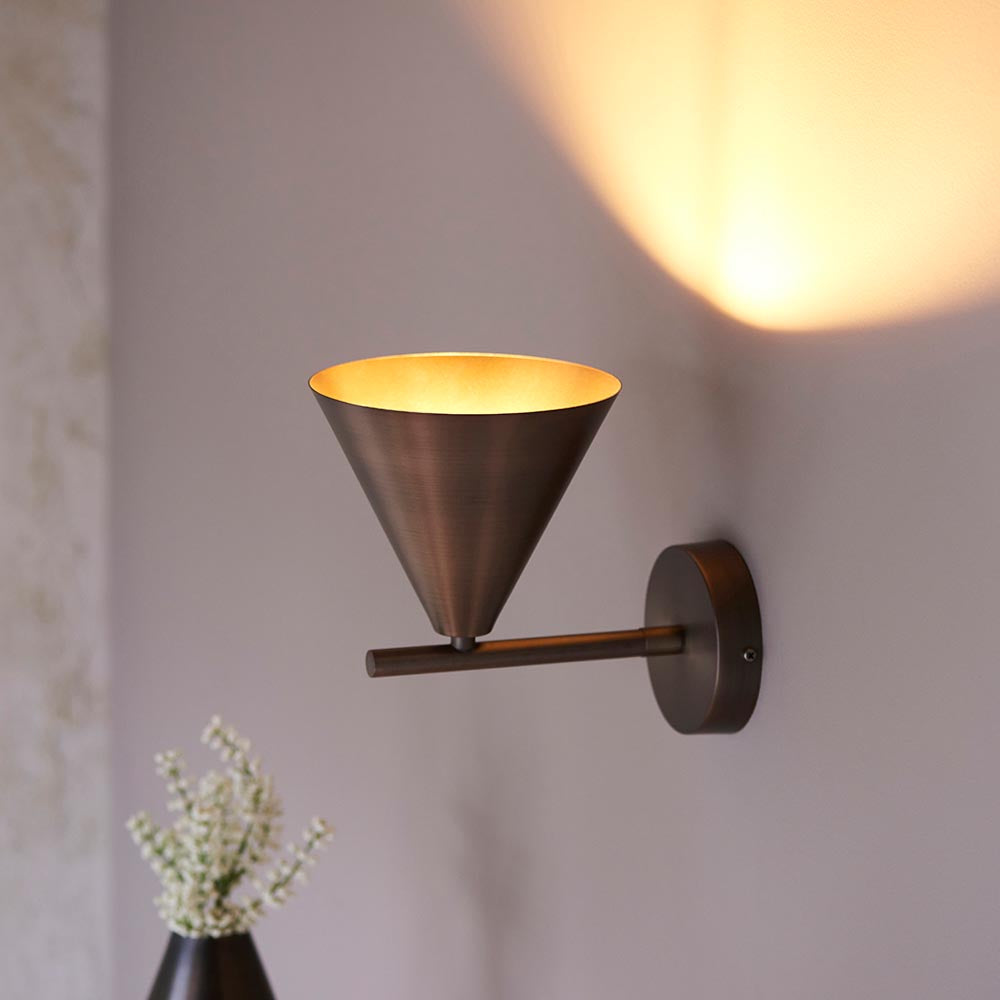 Cape Wall Light - Antique Brass/Bronze