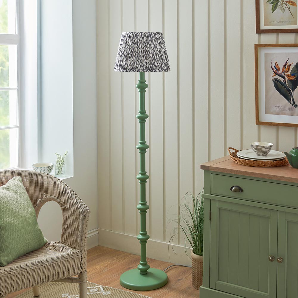 Nivara Leaf Floor Lamp In Various Finish B22