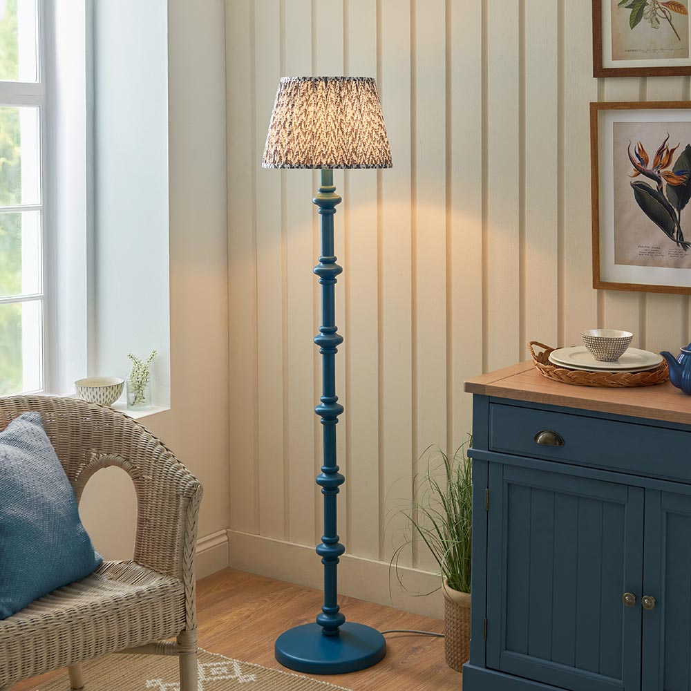 Nivara Leaf Floor Lamp In Various Finish B22