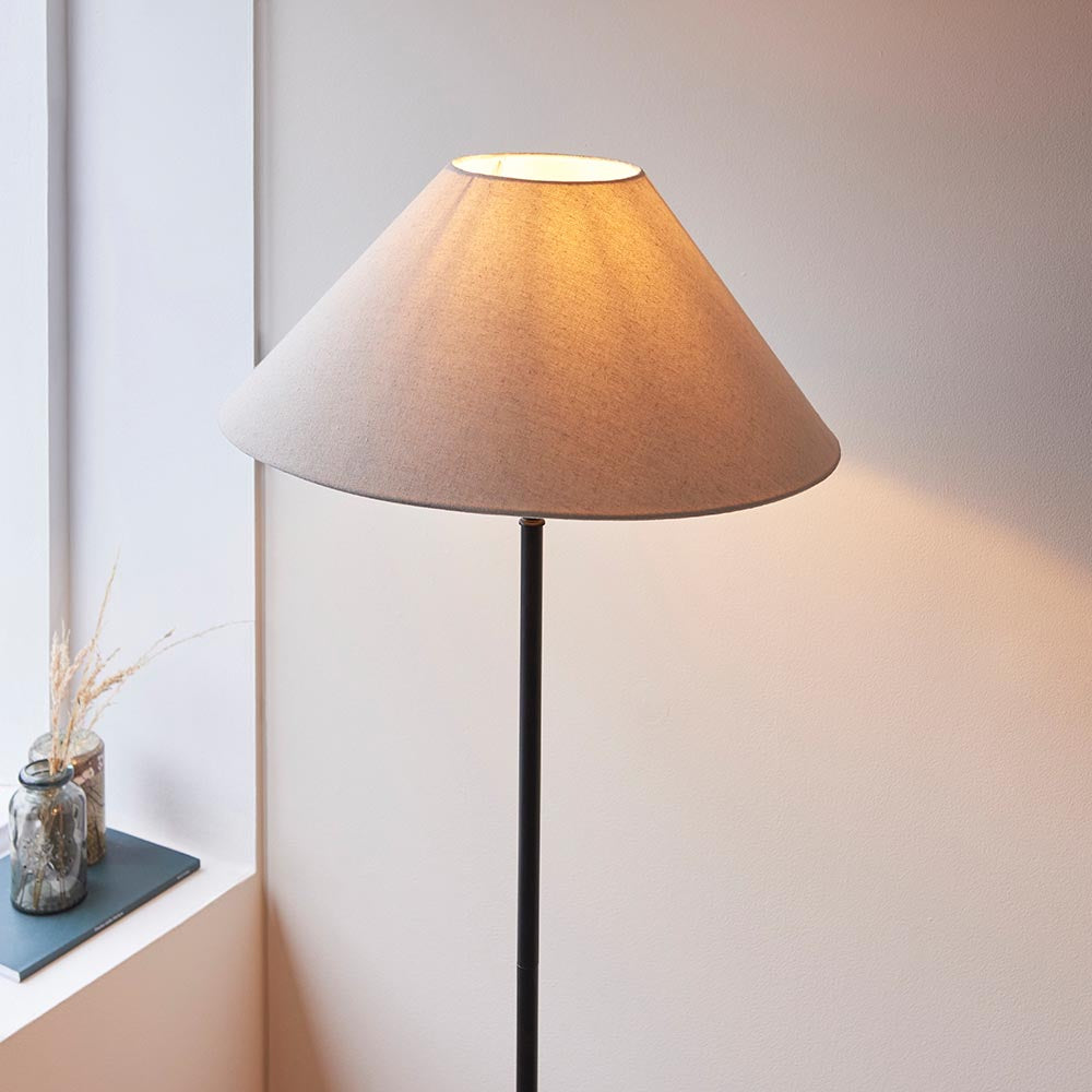 Lille Floor Lamp- Black/ Brass Base Finishes
