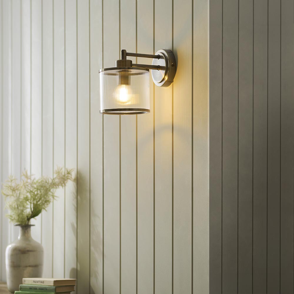 Essa Wall Light