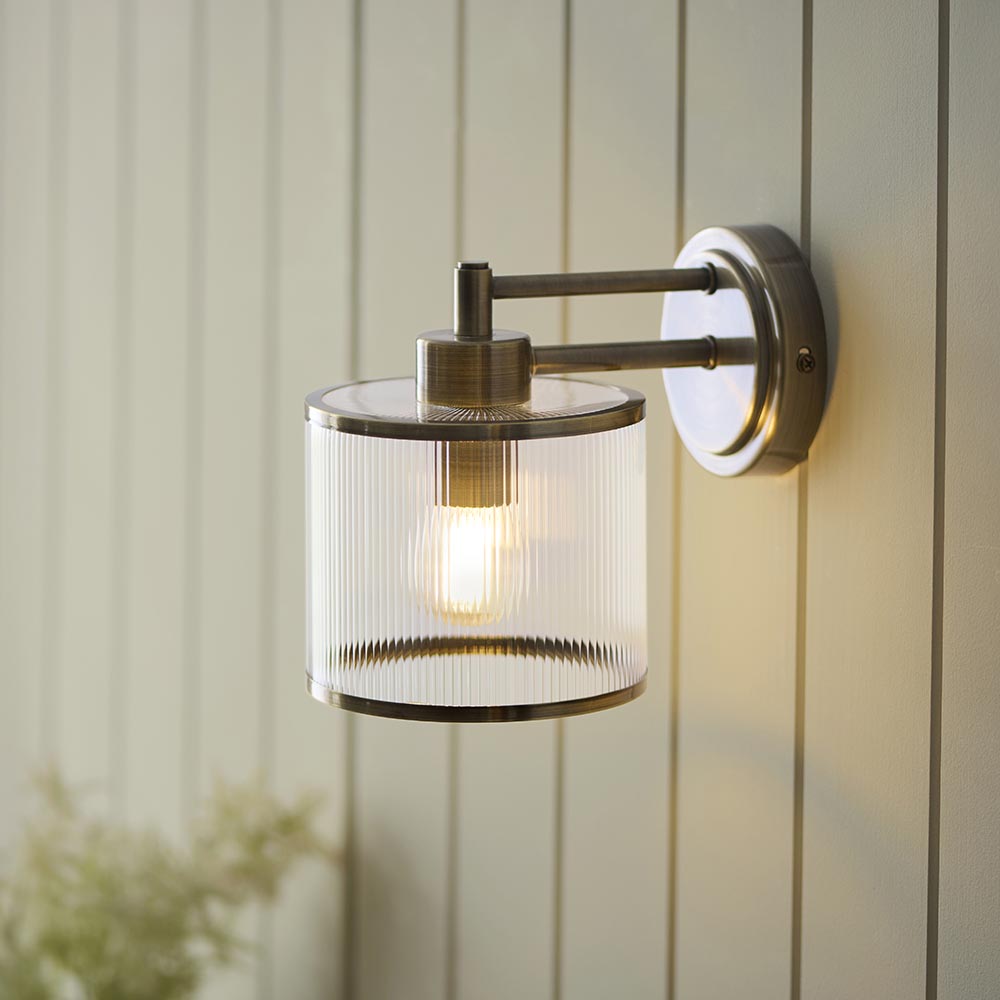 Essa Wall Light