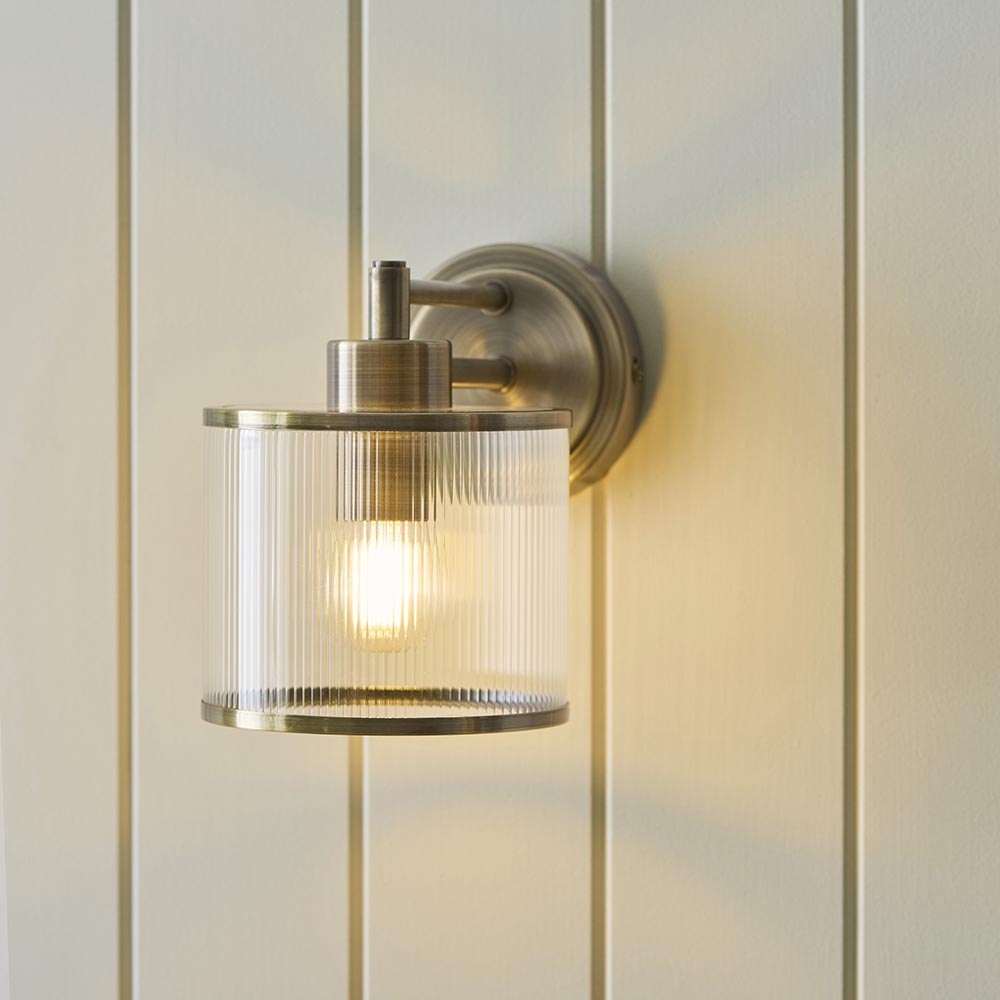 Essa Wall Light