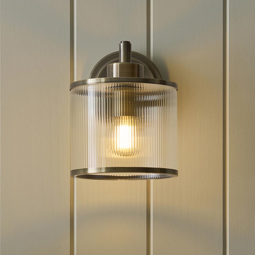 Essa Wall Light