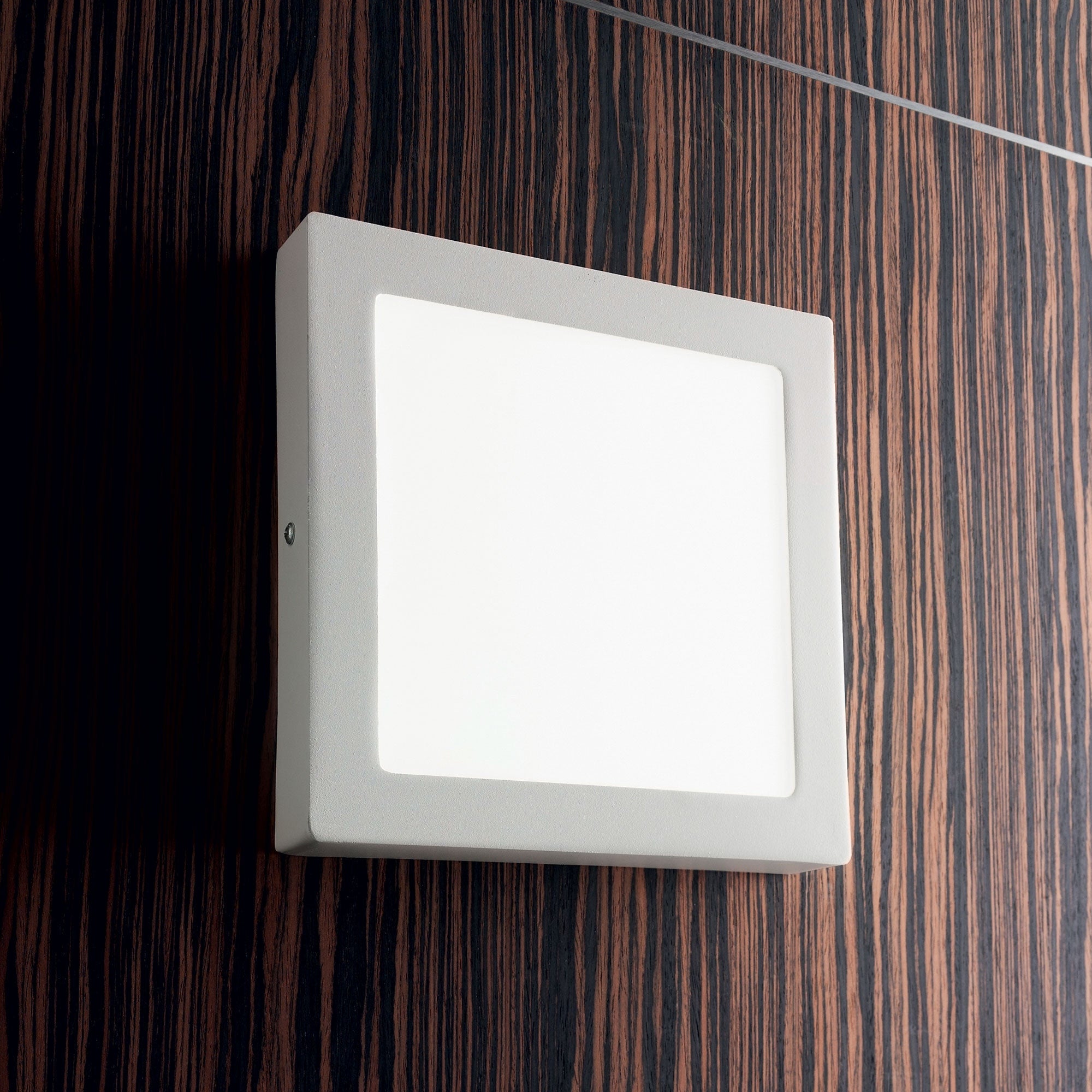 Universal LED Wall Light 2700k - Various Sizes