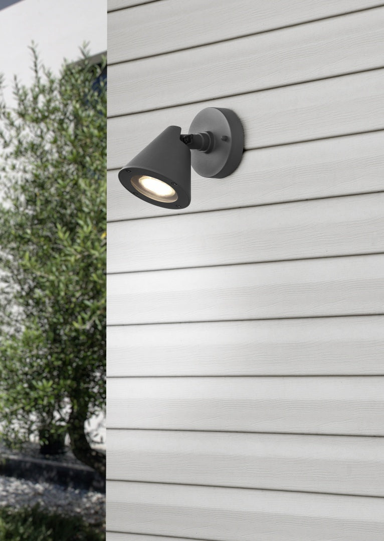Kaveri Outdoor Spotlight