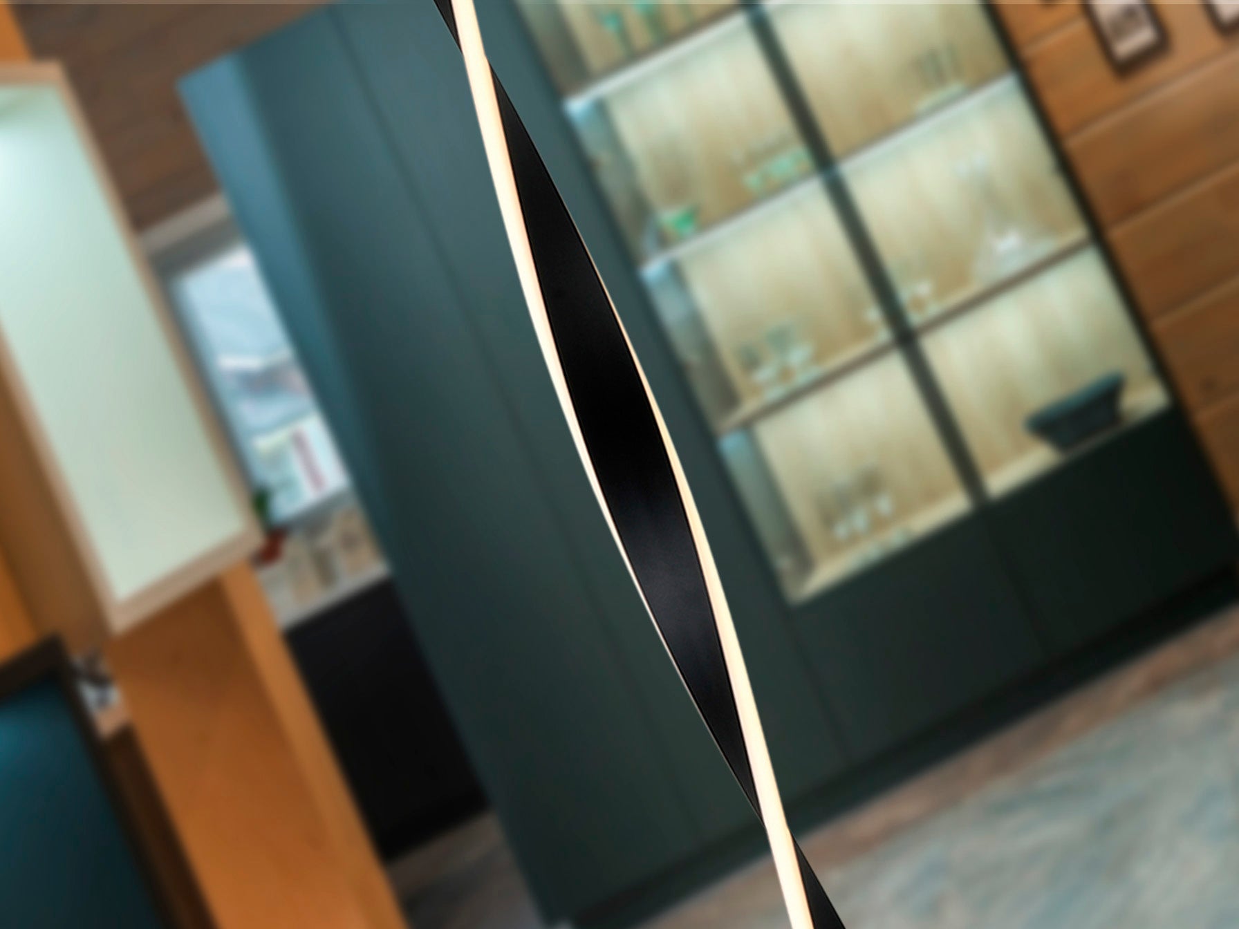 Twist  Floor Lamp- Black