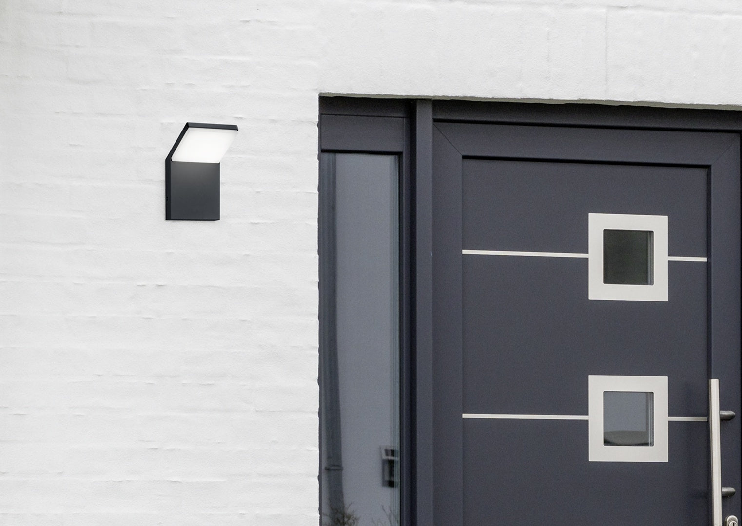 Pearl Outdoor Wall Light