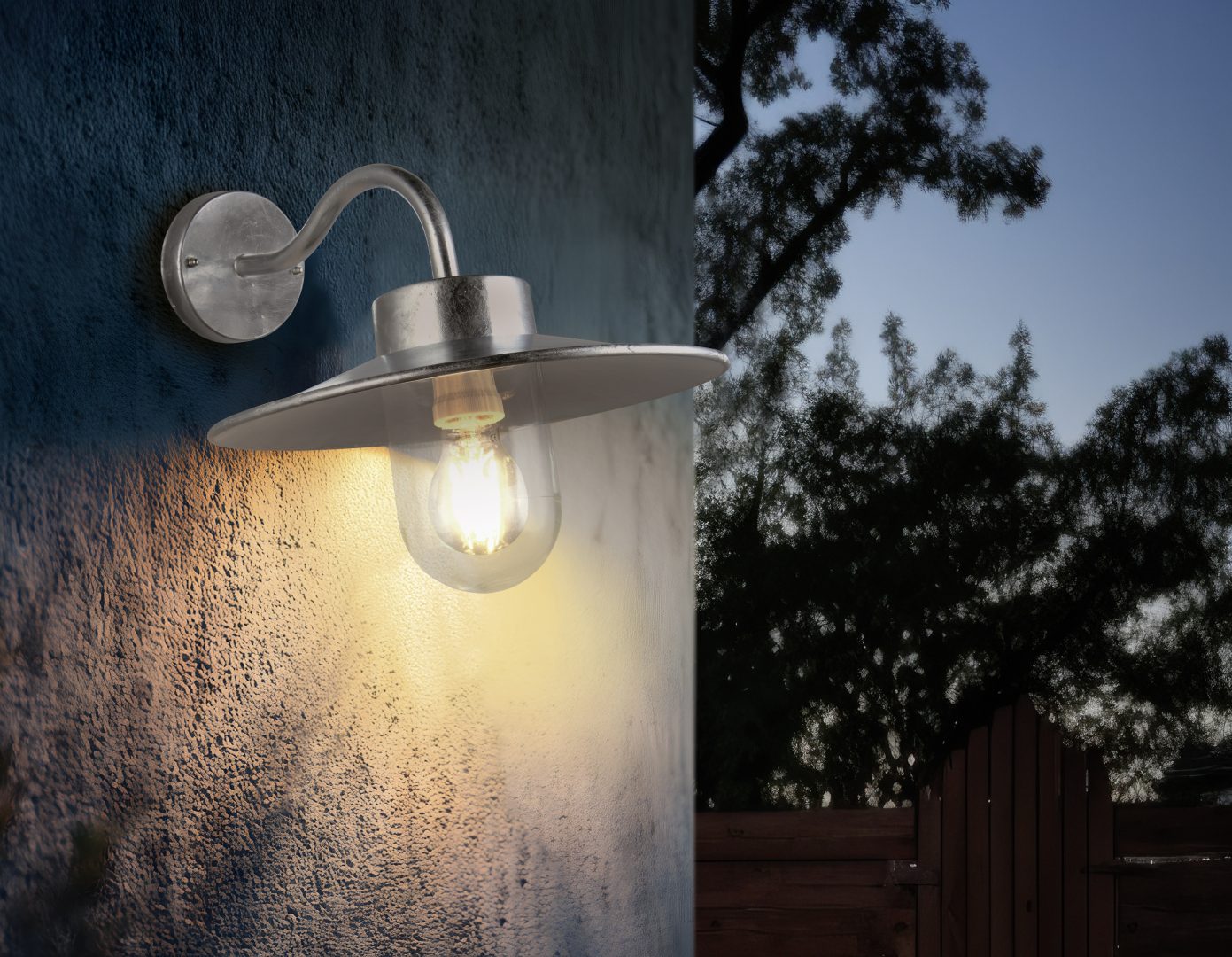 Tana Outdoor Wall Light