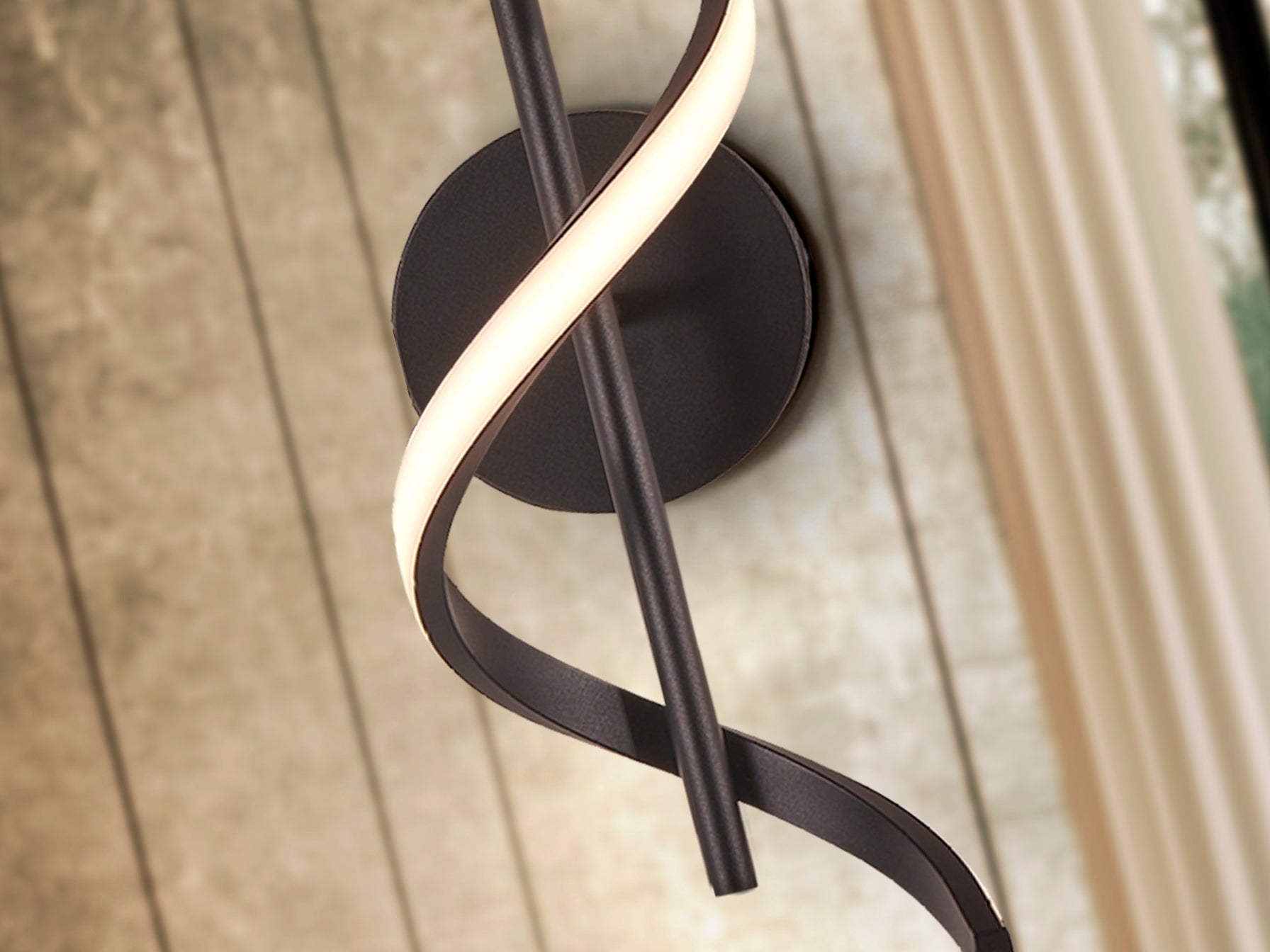 Boa LED Wall Light