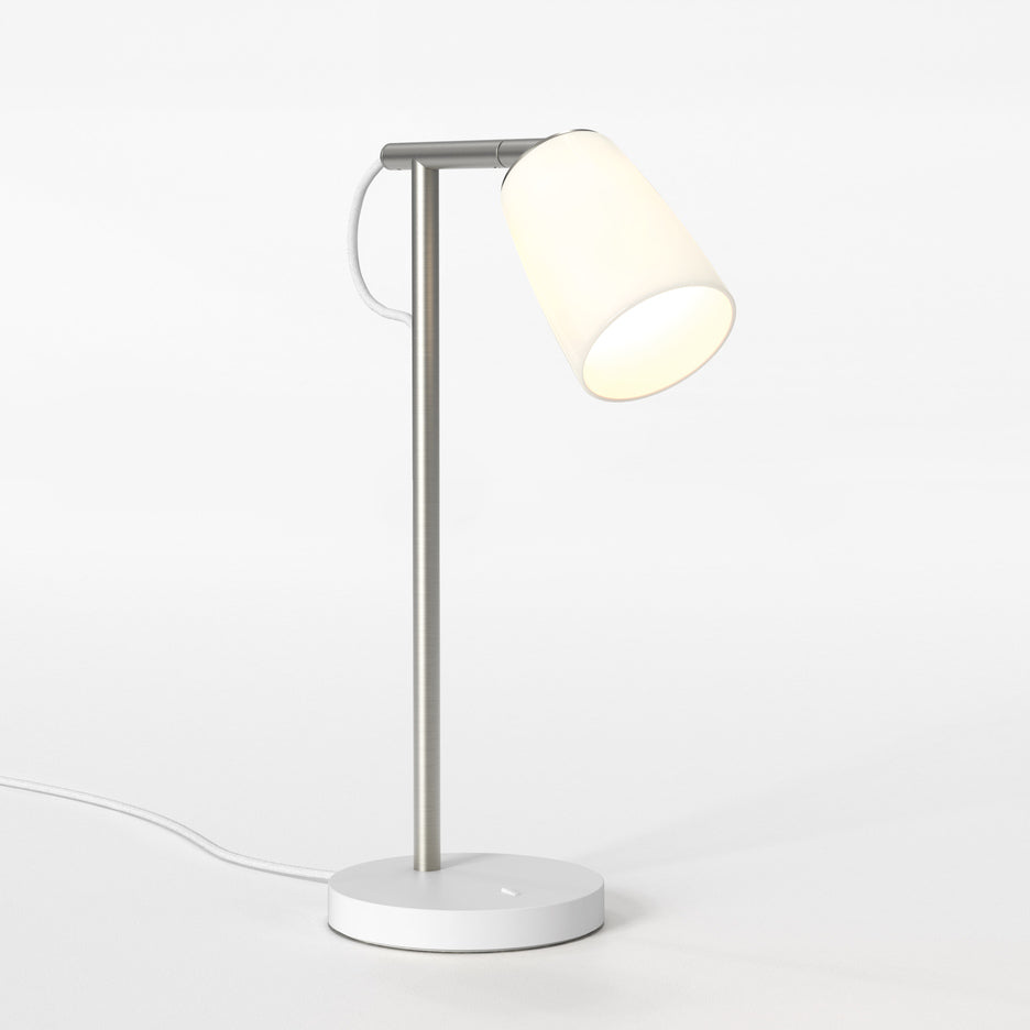 Carlton Desk Plug-in Lamp - Porcelain IP20