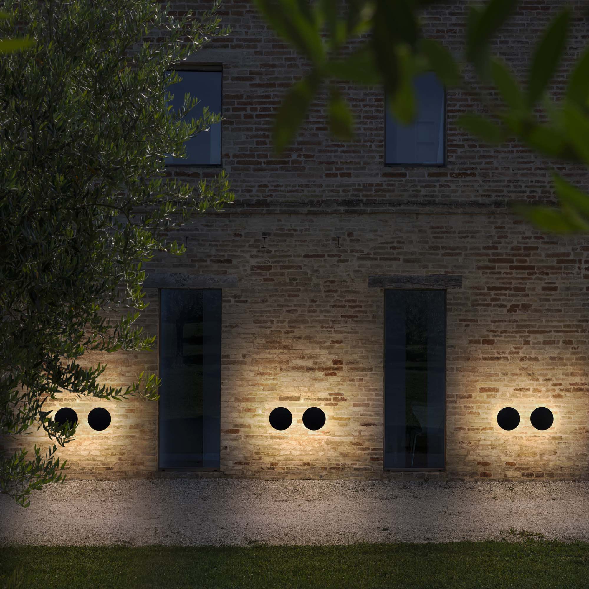 Punto Outdoor Wall- Various Finishes