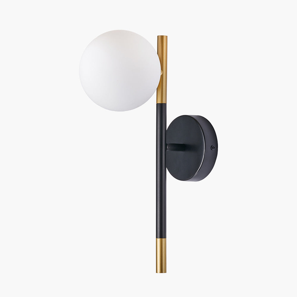 Wanda Black Metal Wall Light