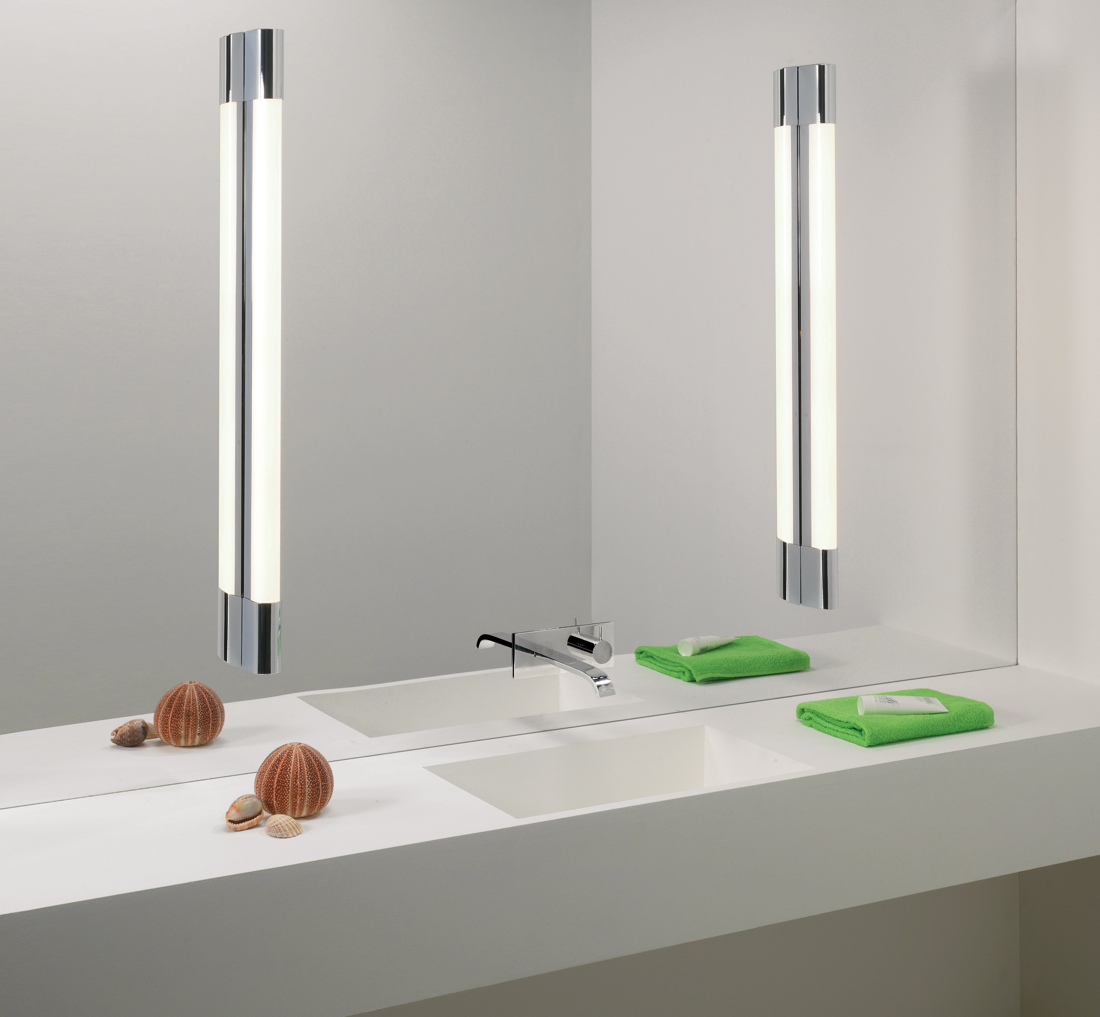 Palermo 600/900 LED Bathroom Wall Light