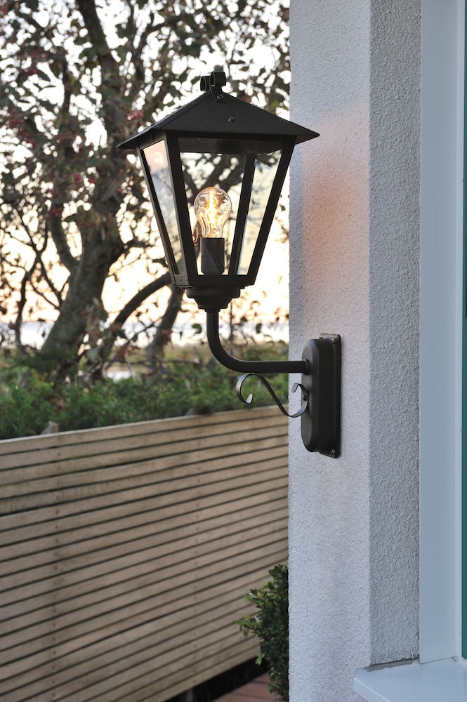 Benu Outdoor Wall Lamp E27 IP23 - Black/Hot-Dip Galvanized