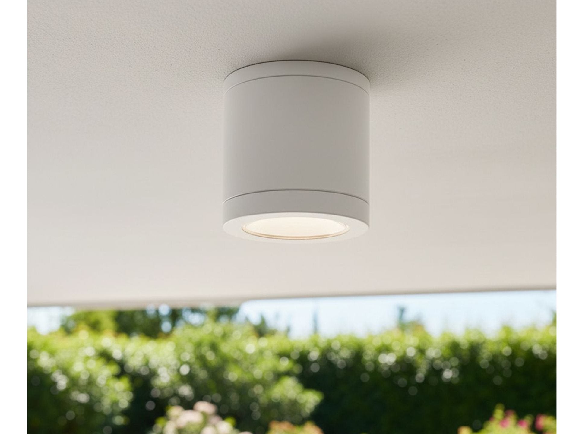 Max LED Resin Flush Ceiling Fitting- Black/ White