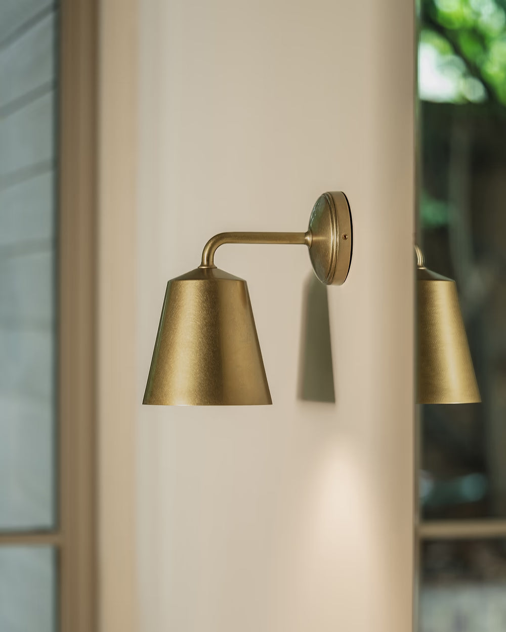 Richmond Wall Light- Brass