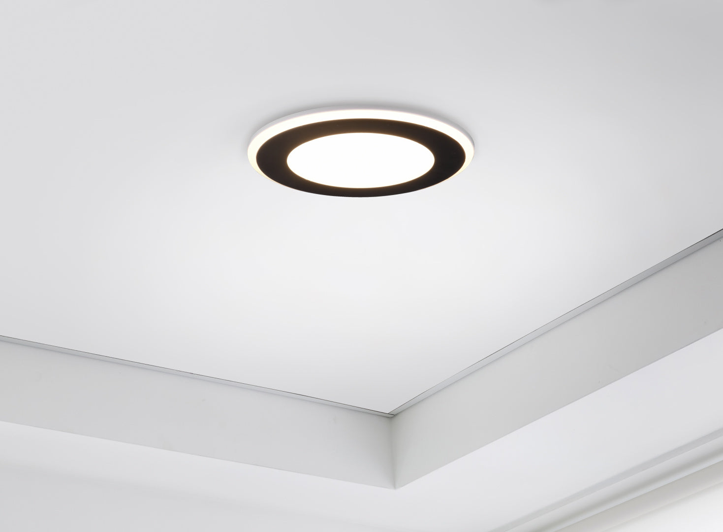 Aura Recessed Ceiling Light