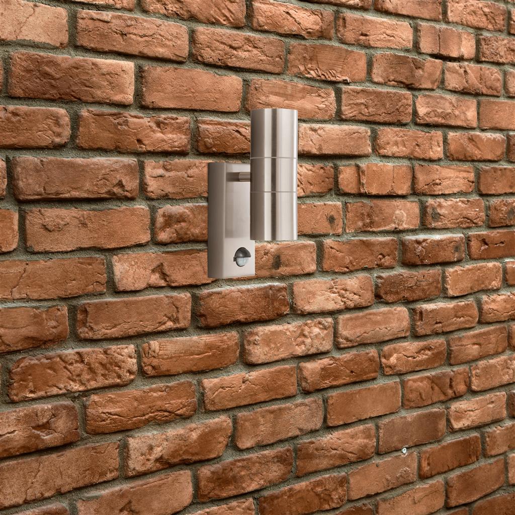 METRO OUTDOOR WALL LIGHT - STAINLESS STEEL METAL & GLASS