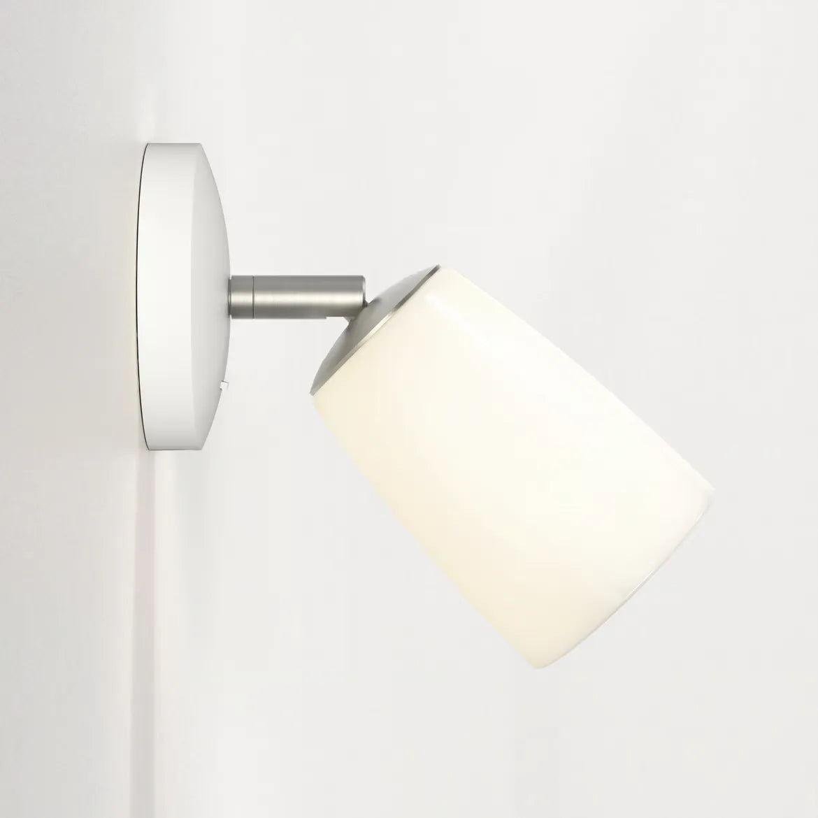 Carlton Wall Light- Porcelain